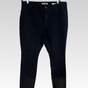 Code Bleu Women's Dark Jeans size 18W